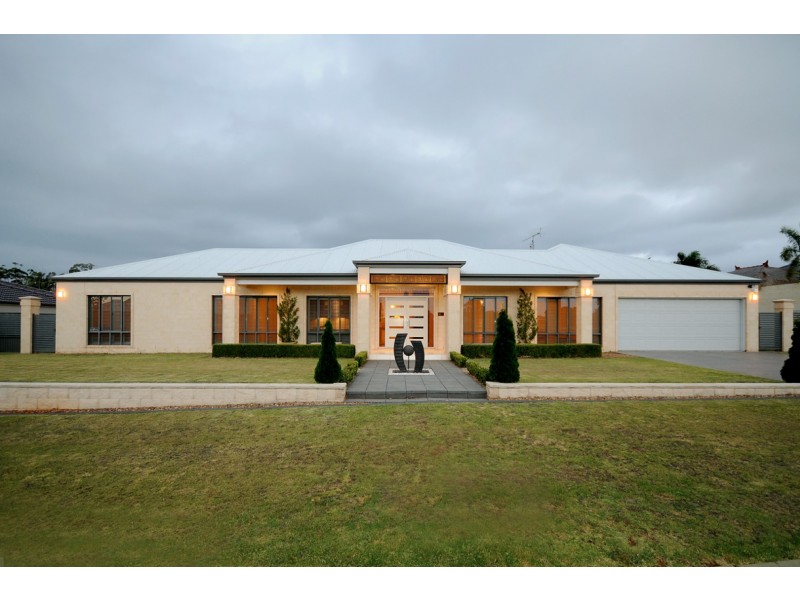 18 Caithness Court, Middle Ridge QLD 4350