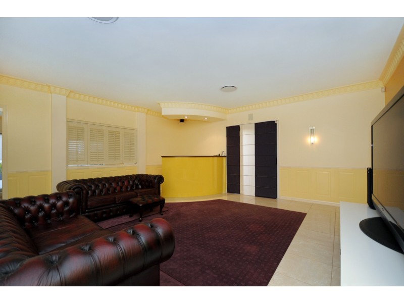 18 Caithness Court, Middle Ridge QLD 4350