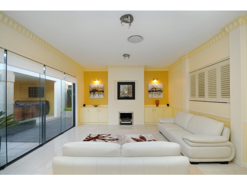 18 Caithness Court, Middle Ridge QLD 4350