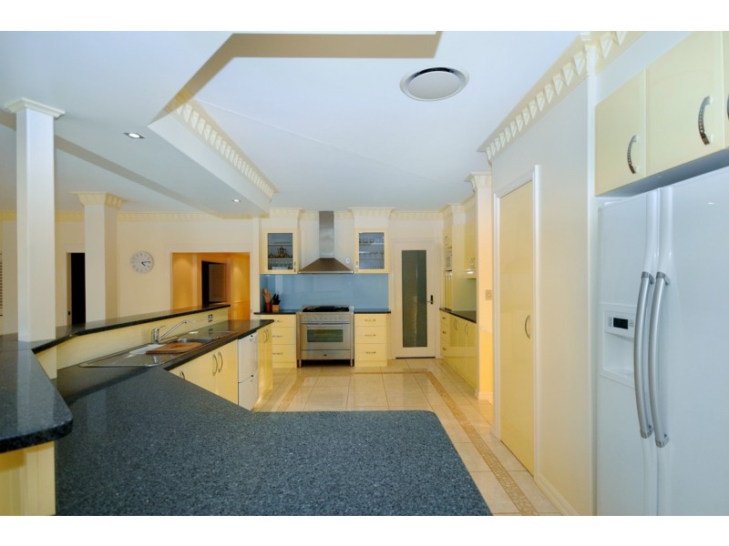 18 Caithness Court, Middle Ridge QLD 4350
