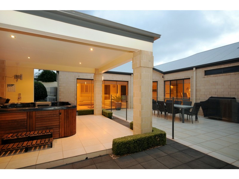 18 Caithness Court, Middle Ridge QLD 4350