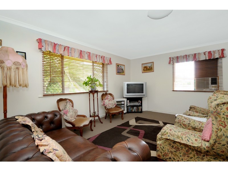 19 Tynedale Avenue, Newtown QLD 4350