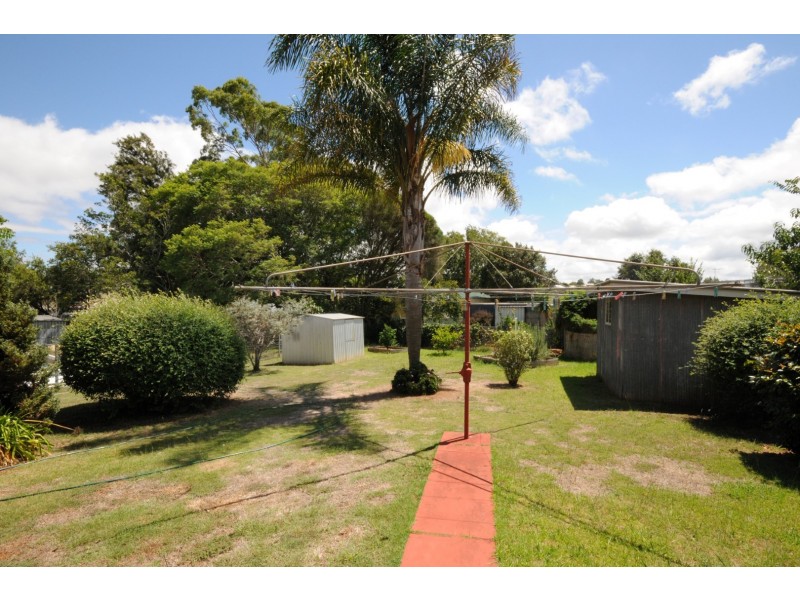 19 Tynedale Avenue, Newtown QLD 4350