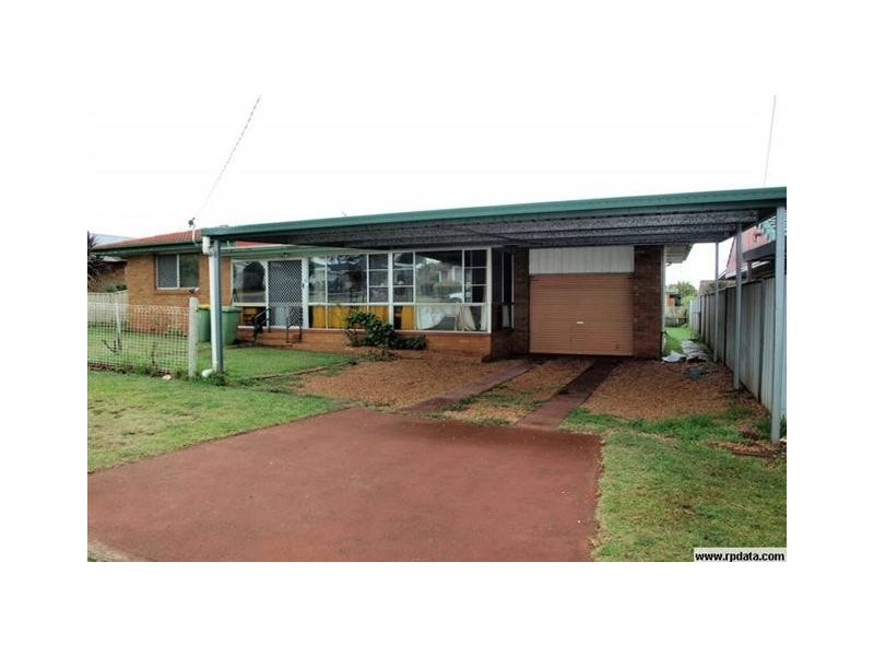 4 Englart Street, Wilsonton QLD 4350
