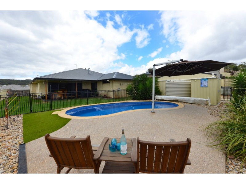7 Carla Crescent, Westbrook QLD 4350