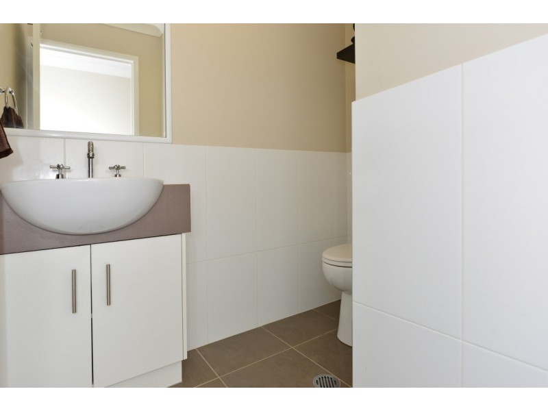 7 Carla Crescent, Westbrook QLD 4350