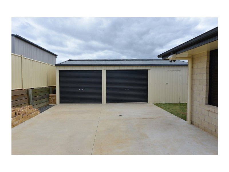 7 Carla Crescent, Westbrook QLD 4350