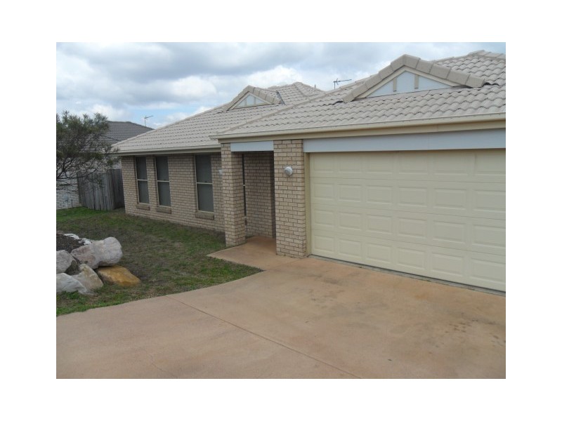 17 Wareena Crescent, Glenvale QLD 4350