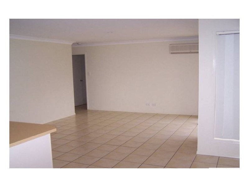 17 Wareena Crescent, Glenvale QLD 4350