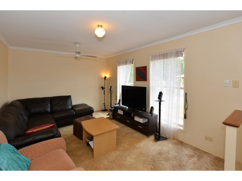 2 Albion Street, Kearneys Spring QLD 4350