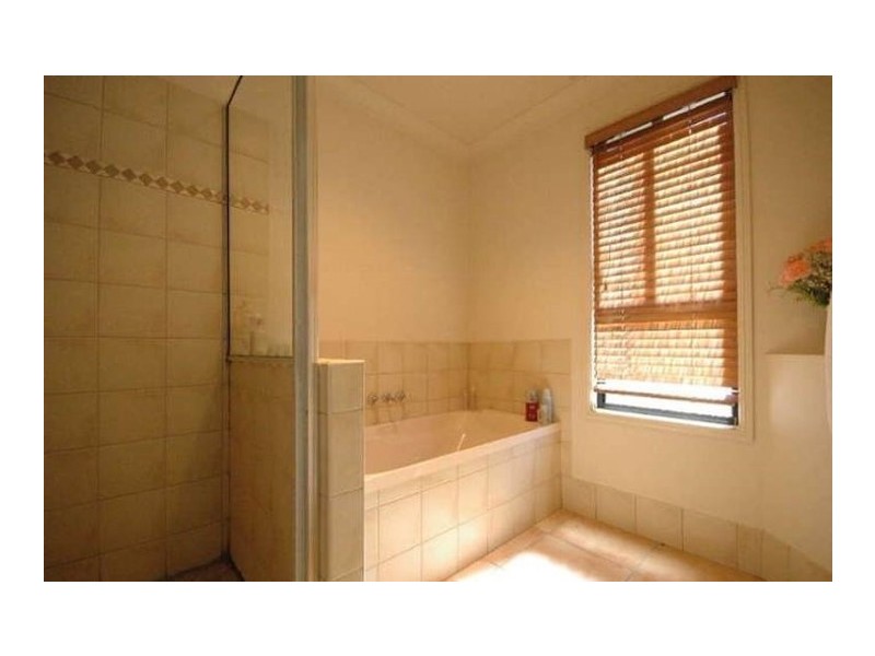 13 Olympus Court, Middle Ridge QLD 4350