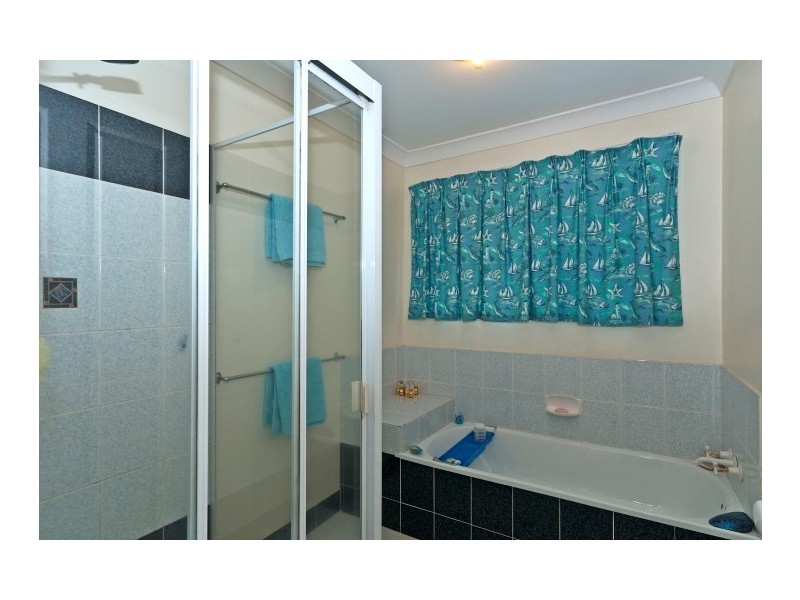 6 Hull Court, Highfields QLD 4352