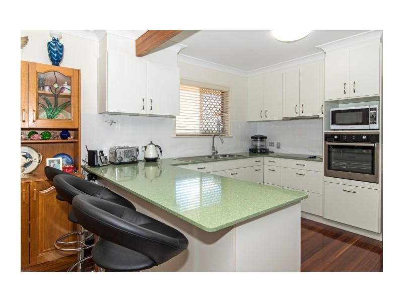 2 Whitefriars Street, Rockville QLD 4350