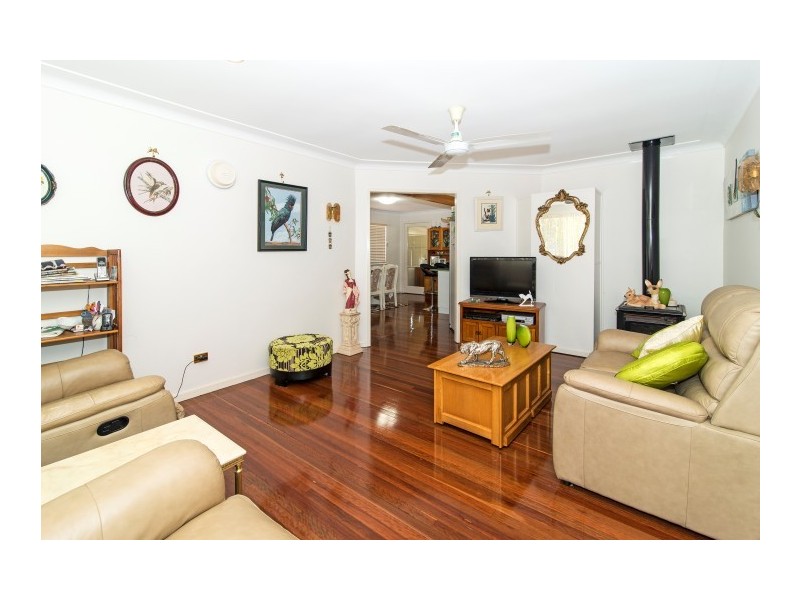 2 Whitefriars Street, Rockville QLD 4350