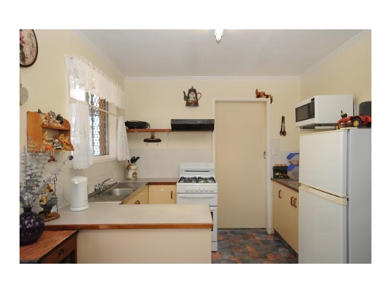 16 Brown Street, Rockville QLD 4350