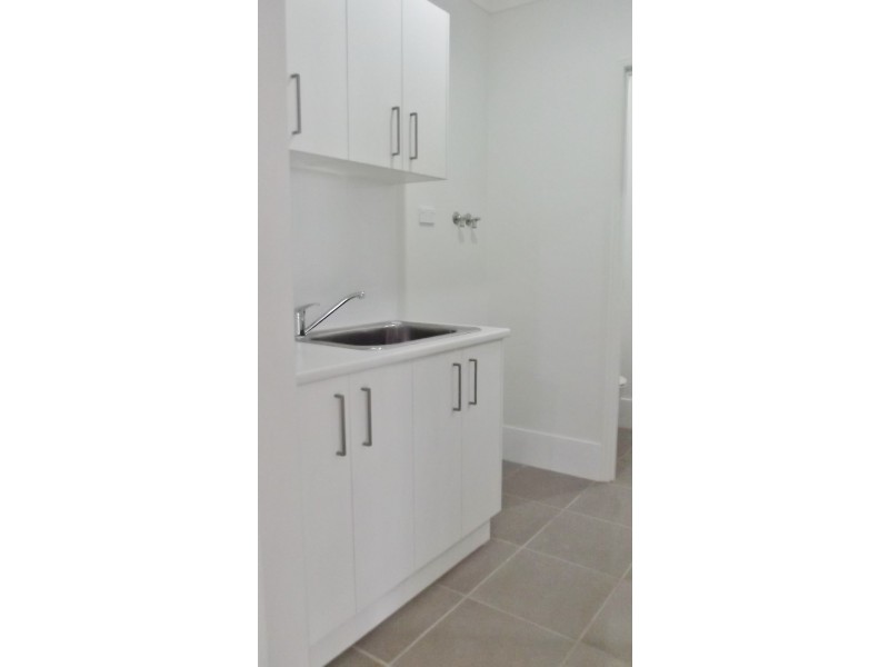 1/2 Coverack Street, Highfields QLD 4352