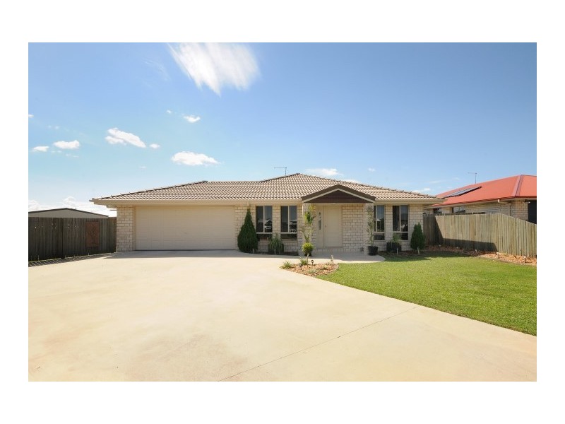 17 Woodville Court, Wyreema QLD 4352