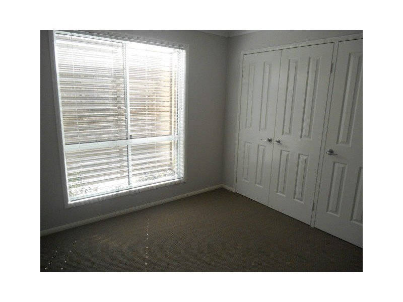 1/101 Stuart Street, Mount Lofty QLD 4350