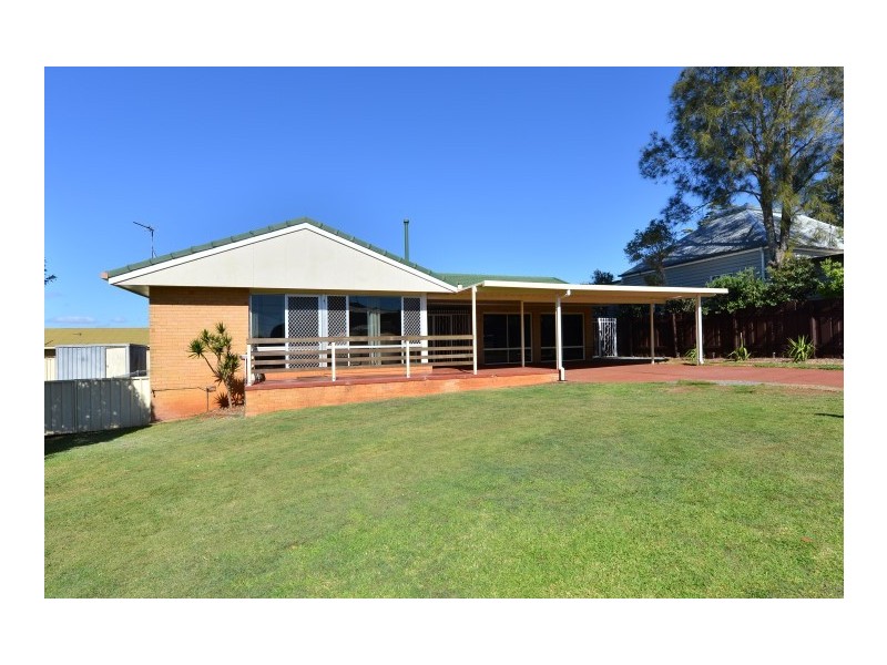 4 Koala Street, Harristown QLD 4350