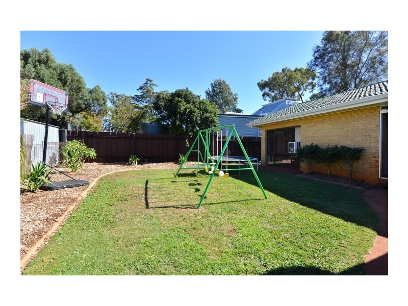 4 Koala Street, Harristown QLD 4350