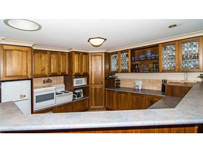 6 Schloss Court, Westbrook QLD 4350