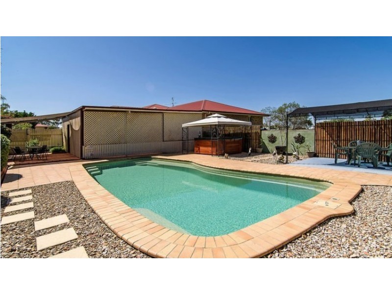 6 Schloss Court, Westbrook QLD 4350
