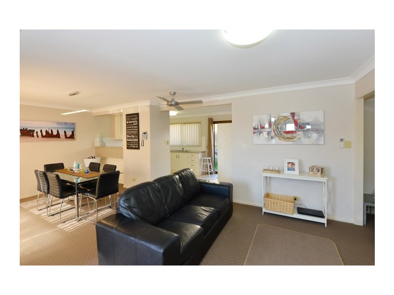 Unit 17/25 Gladstone Street, Newtown QLD 4350
