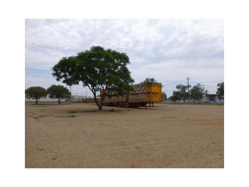 12 Queen Street, Oakey QLD 4401