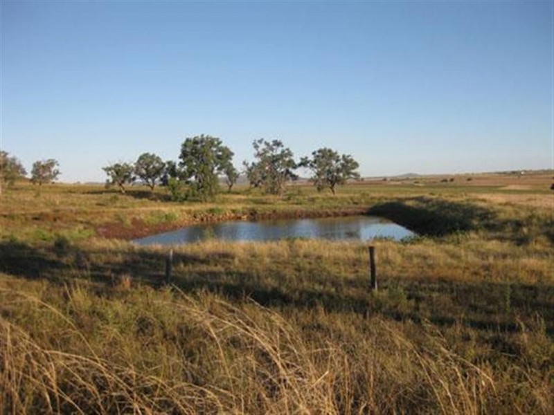 145 Henningsen Road, Oakey QLD 4401