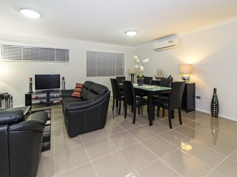 2/83 Ramsay Street, Centenary Heights QLD 4350