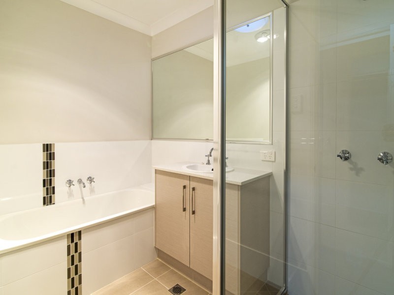 2/83 Ramsay Street, Centenary Heights QLD 4350