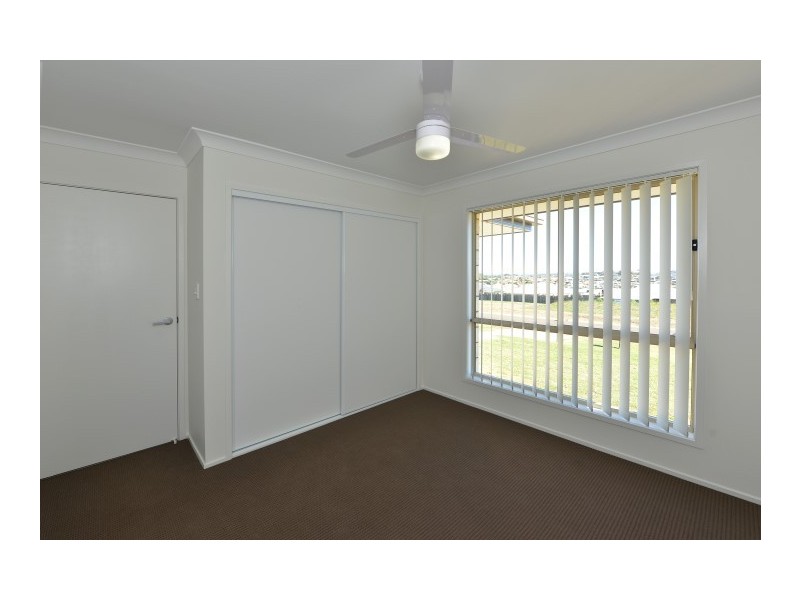 2/6 Rubie Court, Westbrook QLD 4350