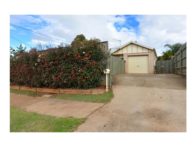 88 Stephen Street, Harristown QLD 4350