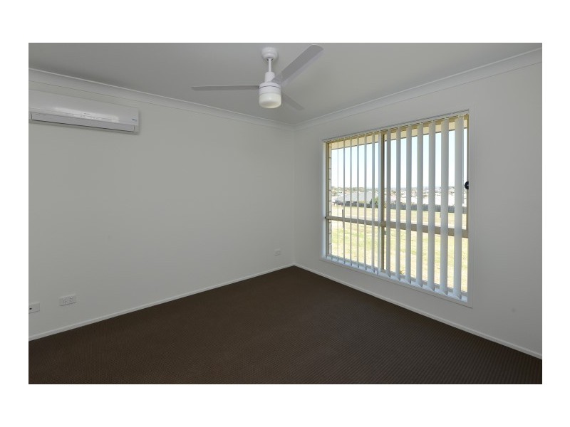 1/6 Rubie Court, Westbrook QLD 4350