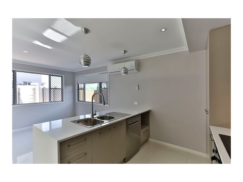 2/16 Jennifer Crescent, Darling Heights QLD 4350