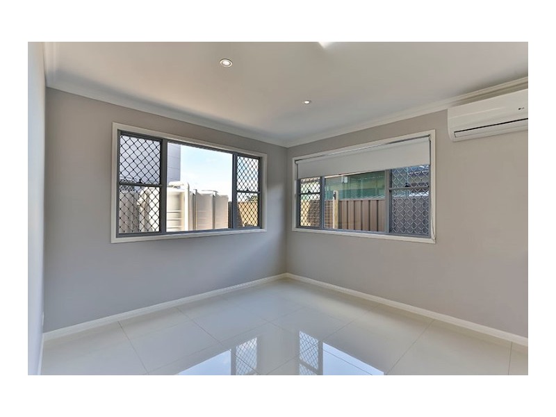 2/16 Jennifer Crescent, Darling Heights QLD 4350