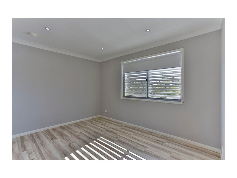 2/16 Jennifer Crescent, Darling Heights QLD 4350