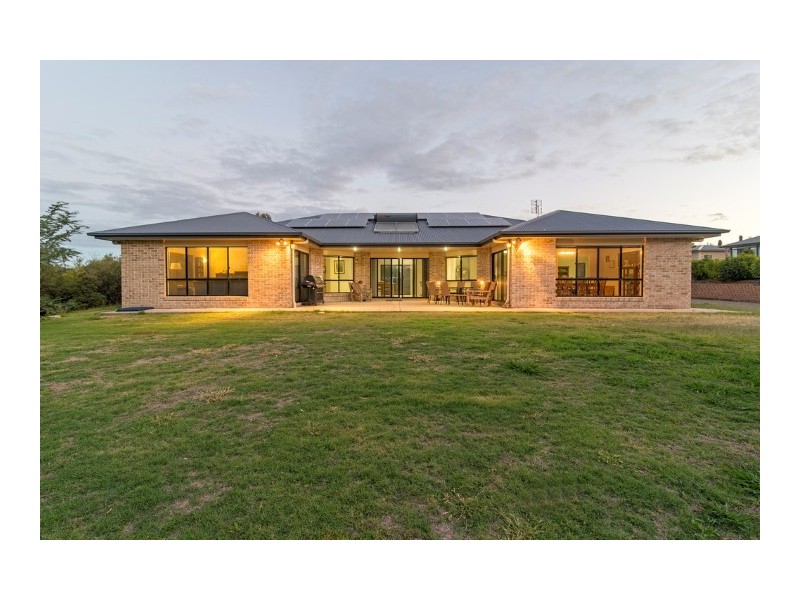 15 Freyling Road, Hodgson Vale QLD 4352