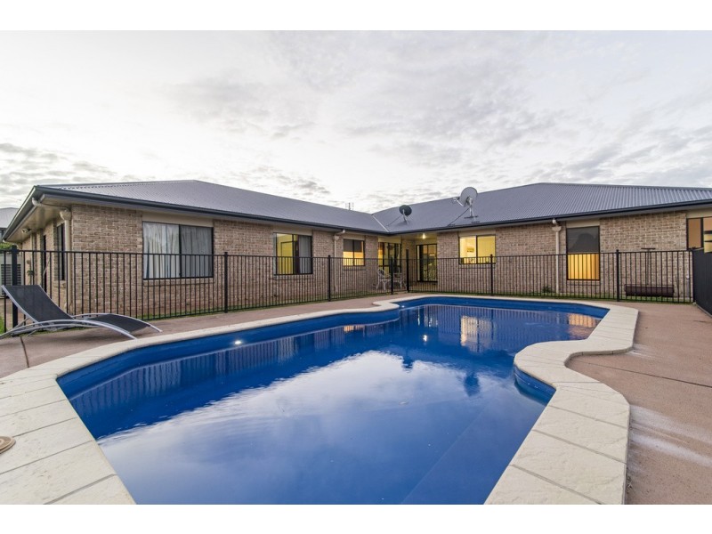 15 Freyling Road, Hodgson Vale QLD 4352