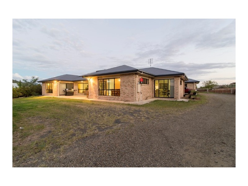15 Freyling Road, Hodgson Vale QLD 4352