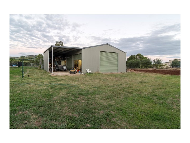 15 Freyling Road, Hodgson Vale QLD 4352