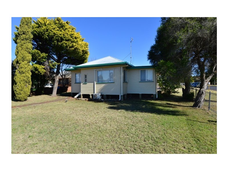49 Drayton Road, Harristown QLD 4350