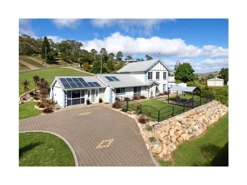 5 Hillview Court, Top Camp QLD 4350