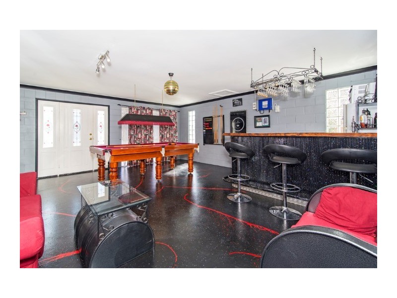5 Hillview Court, Top Camp QLD 4350