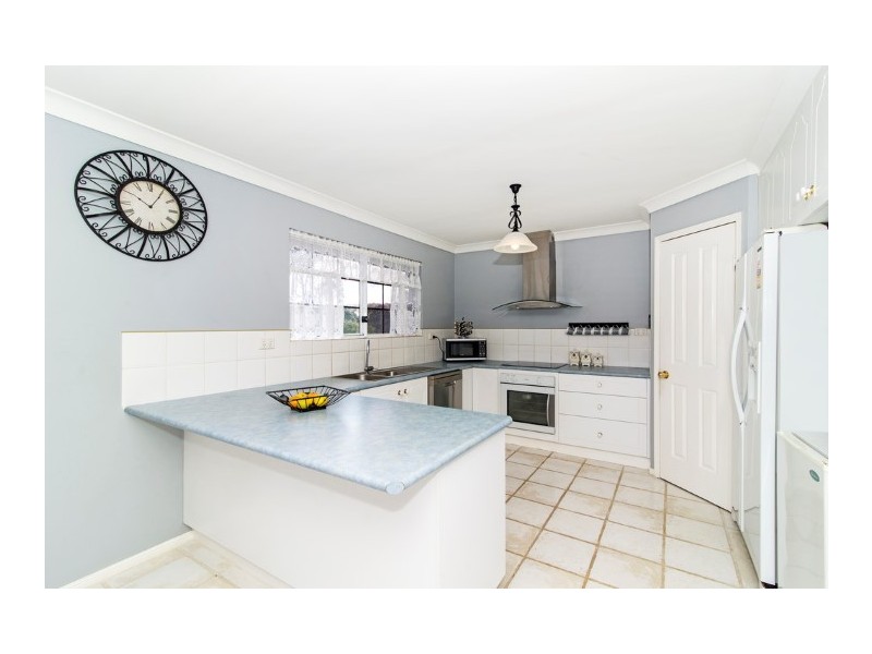 5 Hillview Court, Top Camp QLD 4350