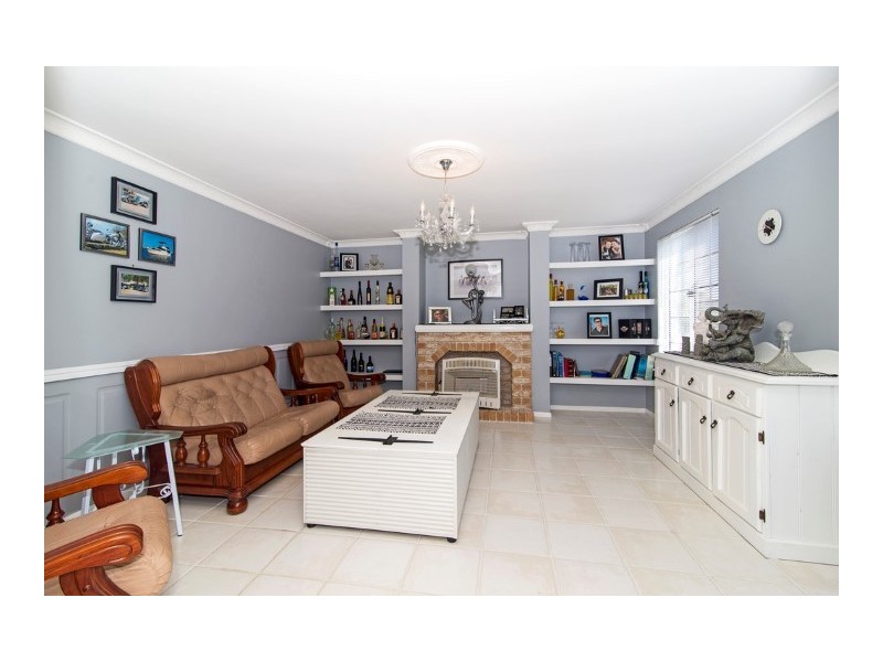 5 Hillview Court, Top Camp QLD 4350