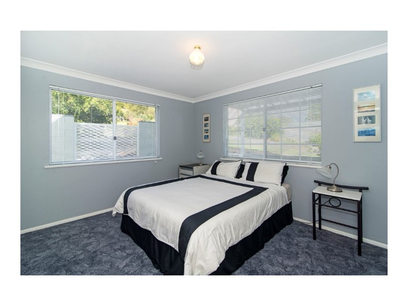 5 Hillview Court, Top Camp QLD 4350