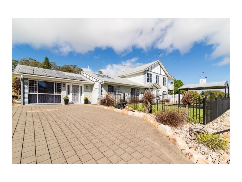 5 Hillview Court, Top Camp QLD 4350