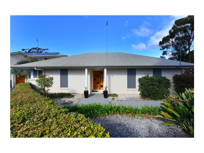 2b Agnes Street, Centenary Heights QLD 4350