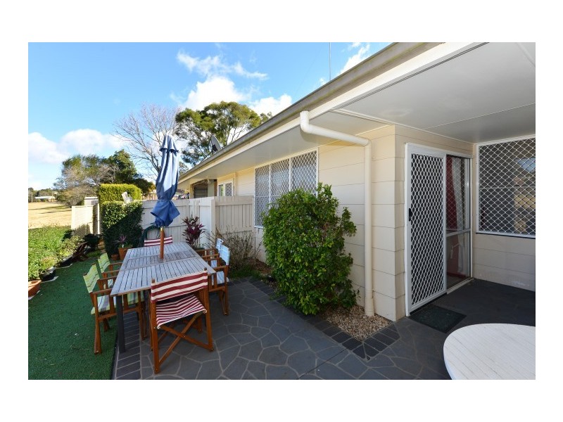 2b Agnes Street, Centenary Heights QLD 4350